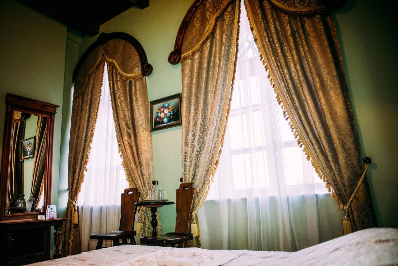 Antique House Hotel Dubno Εξωτερικό φωτογραφία