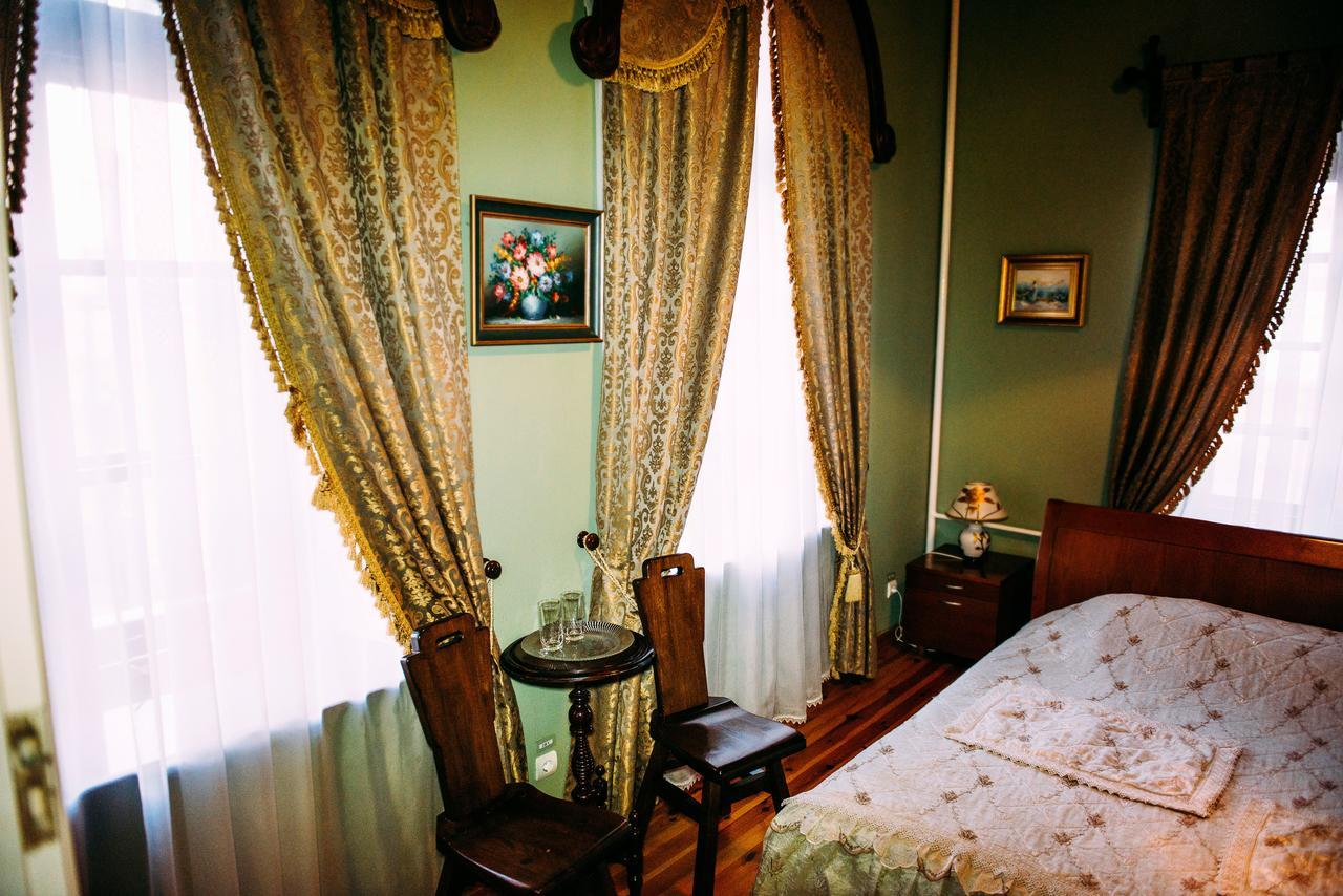 Antique House Hotel Dubno Εξωτερικό φωτογραφία