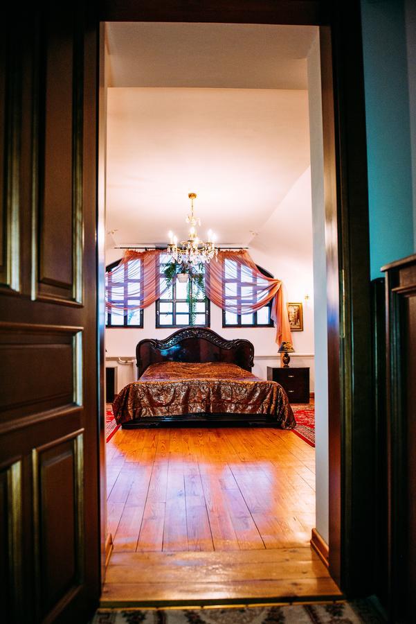 Antique House Hotel Dubno Εξωτερικό φωτογραφία