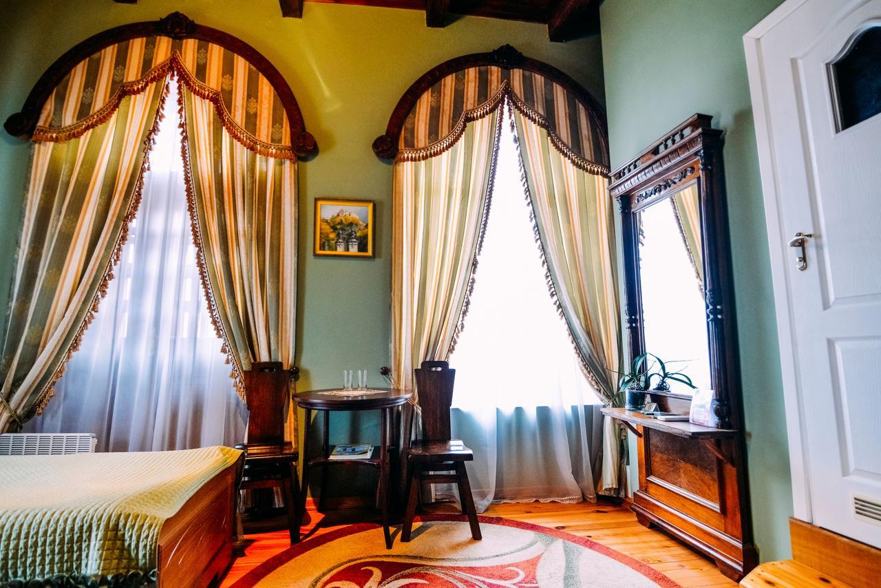 Antique House Hotel Dubno Εξωτερικό φωτογραφία