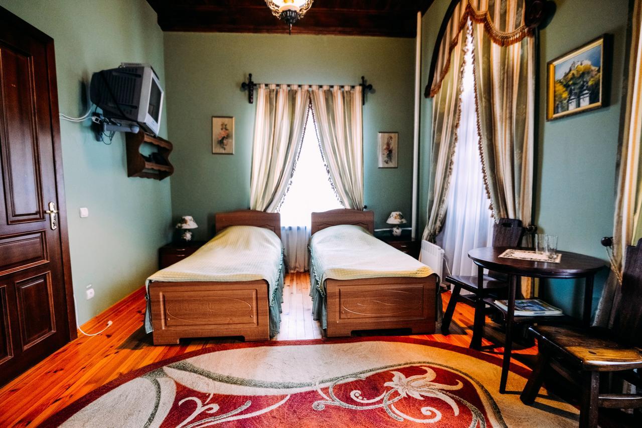 Antique House Hotel Dubno Εξωτερικό φωτογραφία